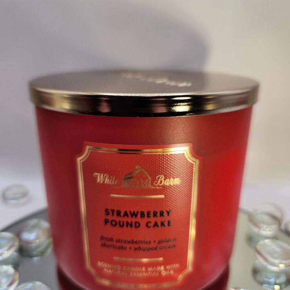Strawberry Pound cake candle